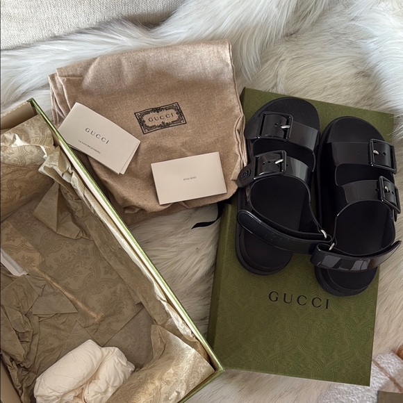 Gucci Black Sandals - Picture 1 of 4